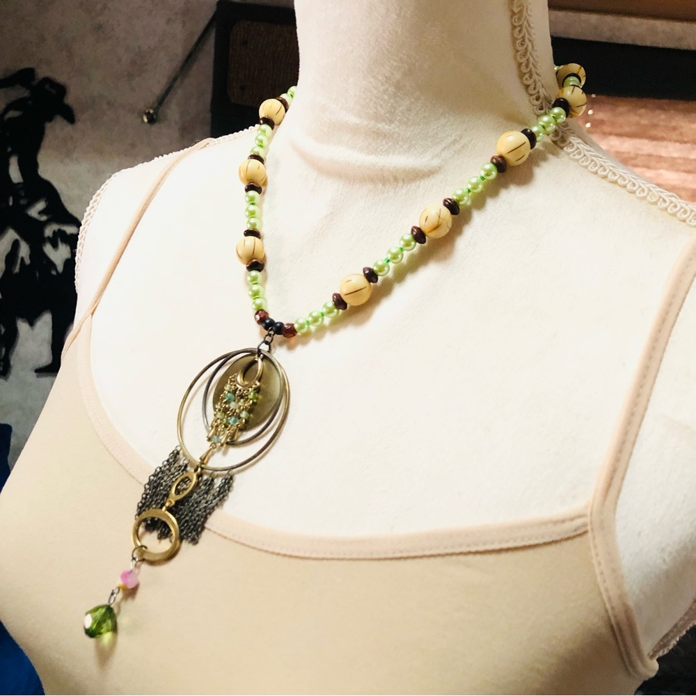 Handcrafted repurpose old brass fringe pendant Czech glass Pearl necklace - Picture 3 of 7